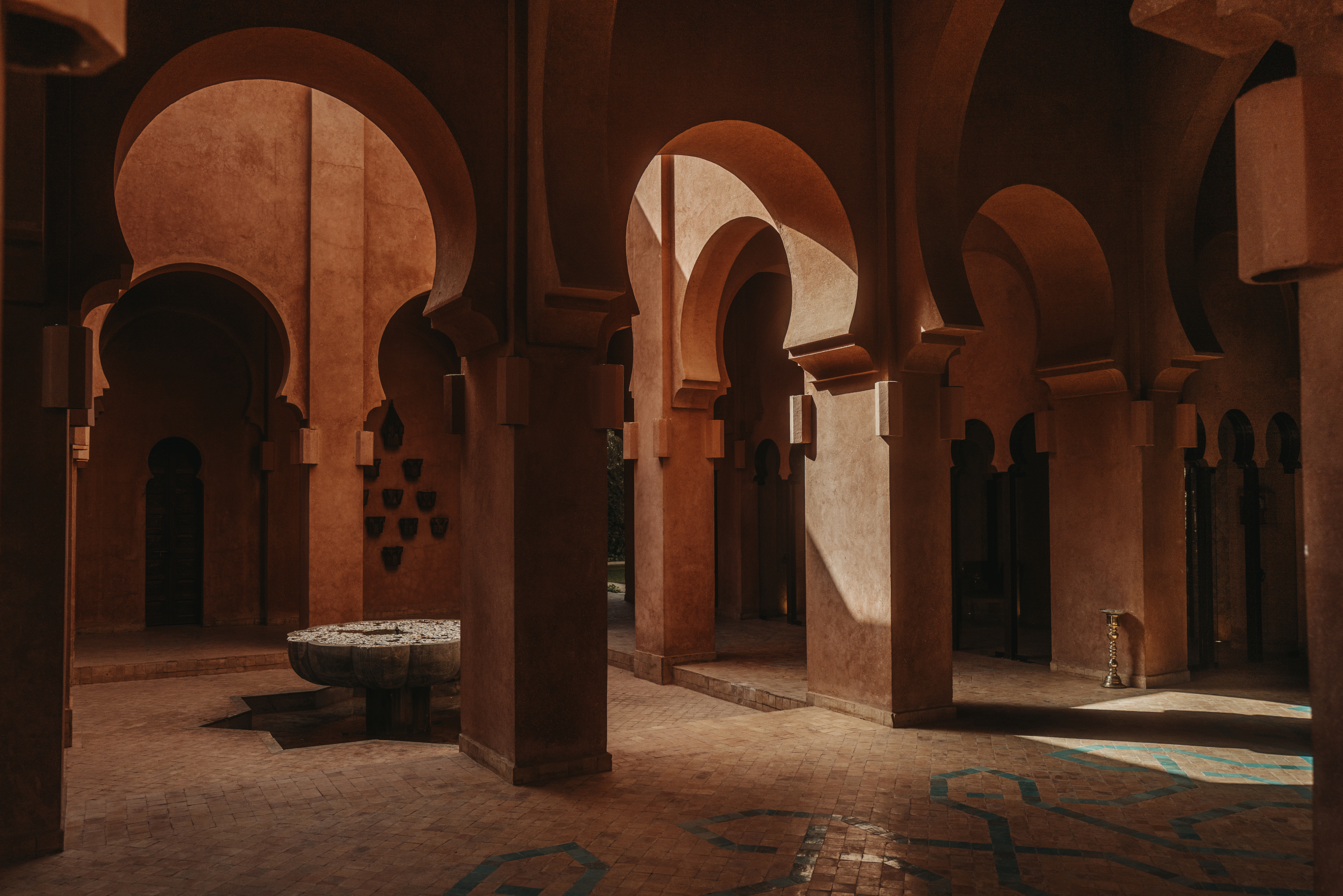 Amanjena lobby at sunset travel photo by Jay Gullion